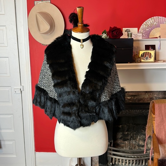 Cruella Deville capelet - Picture 1 of 7